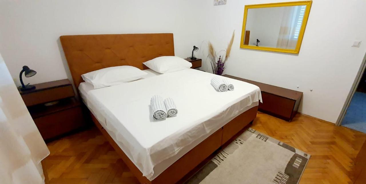Apartment Mlija Omiš Esterno foto