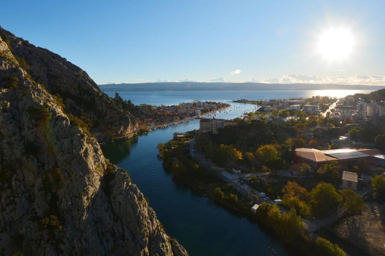 Apartment Mlija Omiš Esterno foto