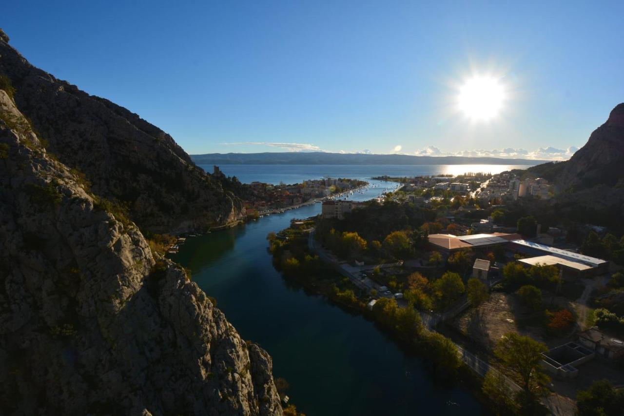 Apartment Mlija Omiš Esterno foto